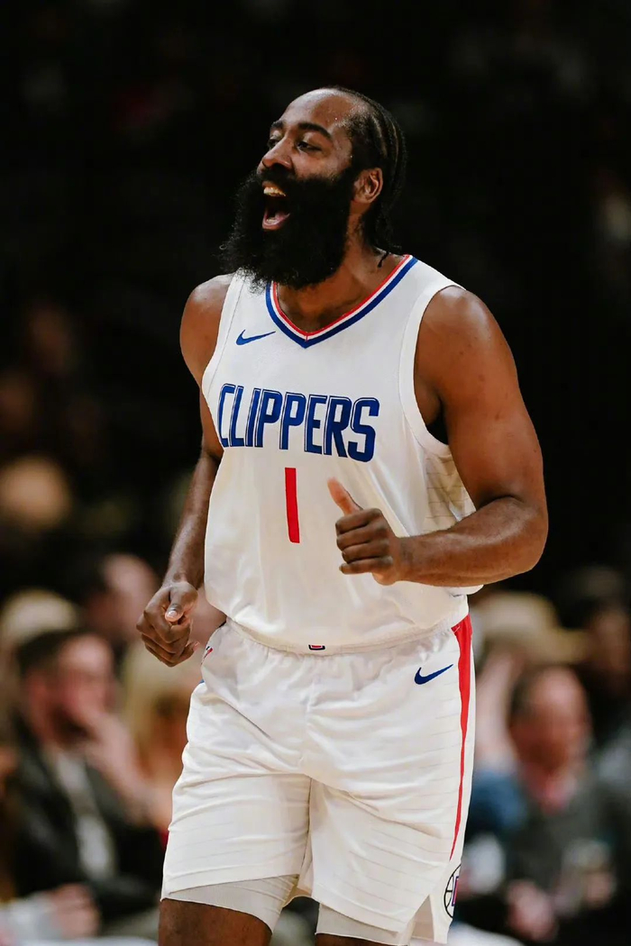 广厦男篮末节绝杀北京（广厦男篮压哨击败北京）