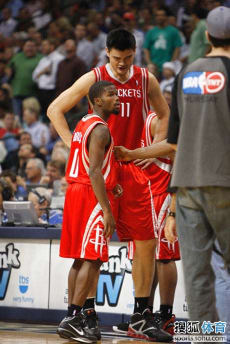 U22国足vs韩国U22：拜合拉木、汪士钦、王博豪首发，李昊出战（U22中国队对阵韩国U22：拜合拉木、汪士钦、王博豪先发，李昊登场）