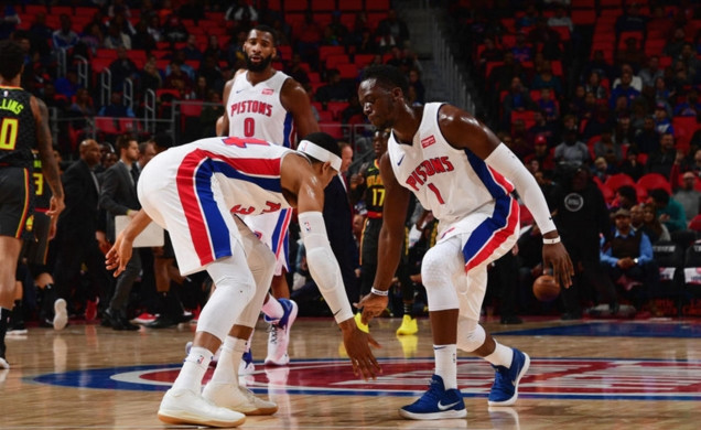 希腊队攻防两端表现亮眼（希腊队攻守俱佳状态火热）