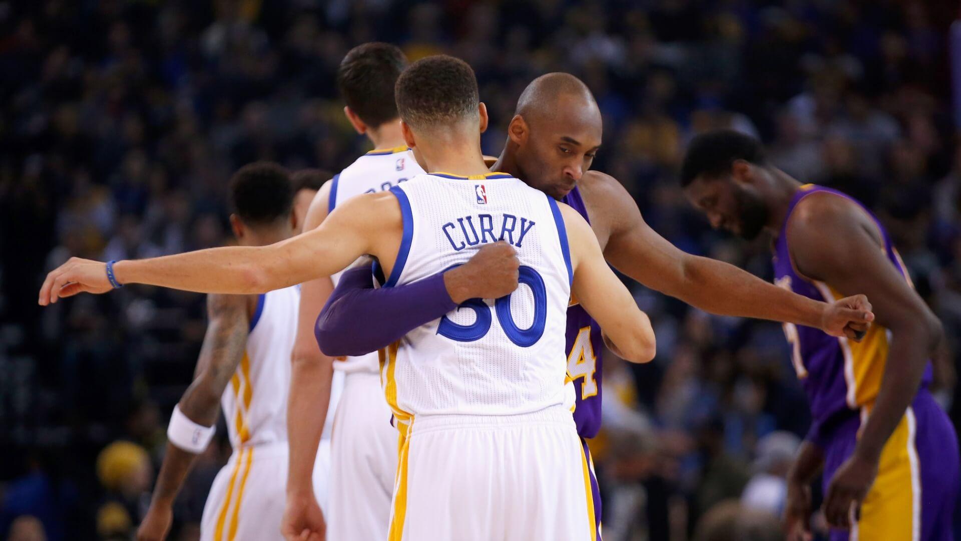 翻修球场，“连滚带爬”为的是“从从容容”（翻修球场，今日的“连滚带爬”只为明日的“从容不迫”）