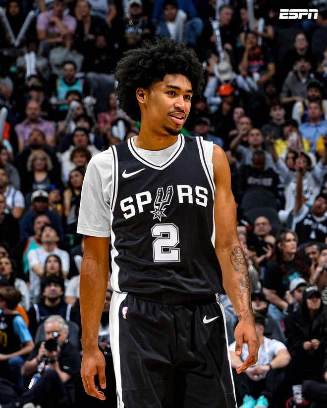 早报：内讧？卖个破绽罢了！（早报：内讧风波？只是故布疑阵！）